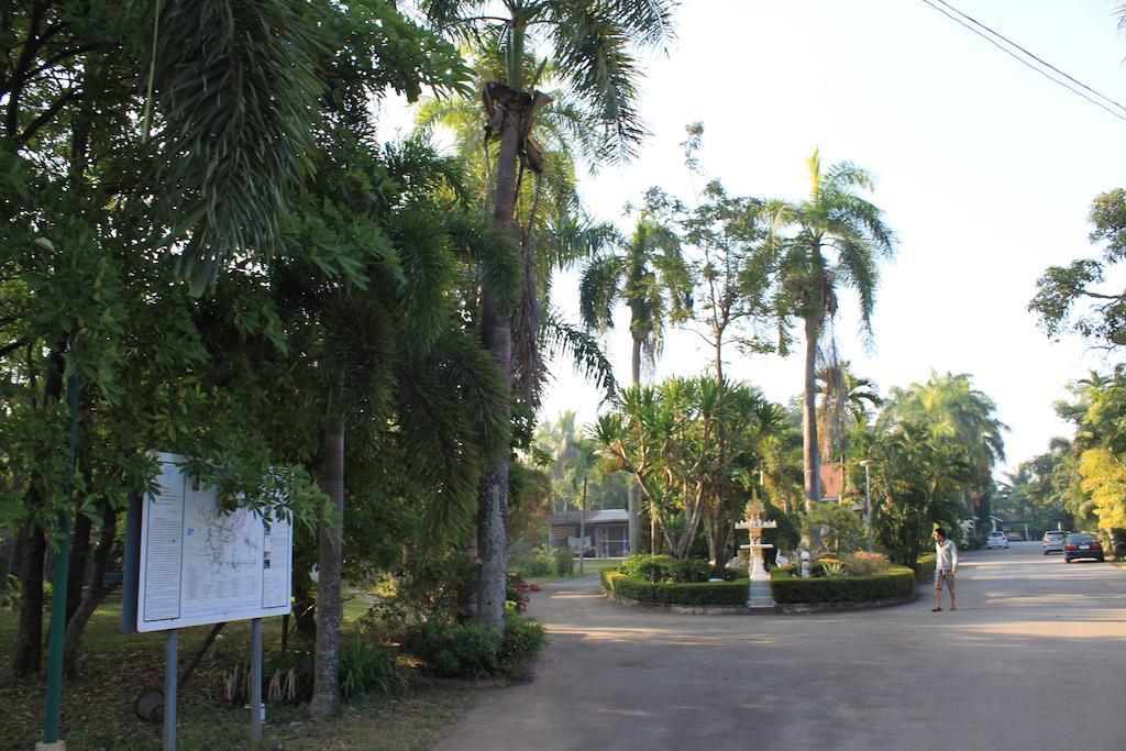 Chaisuk Bungalow Hotel Aranyaprathet Exterior photo